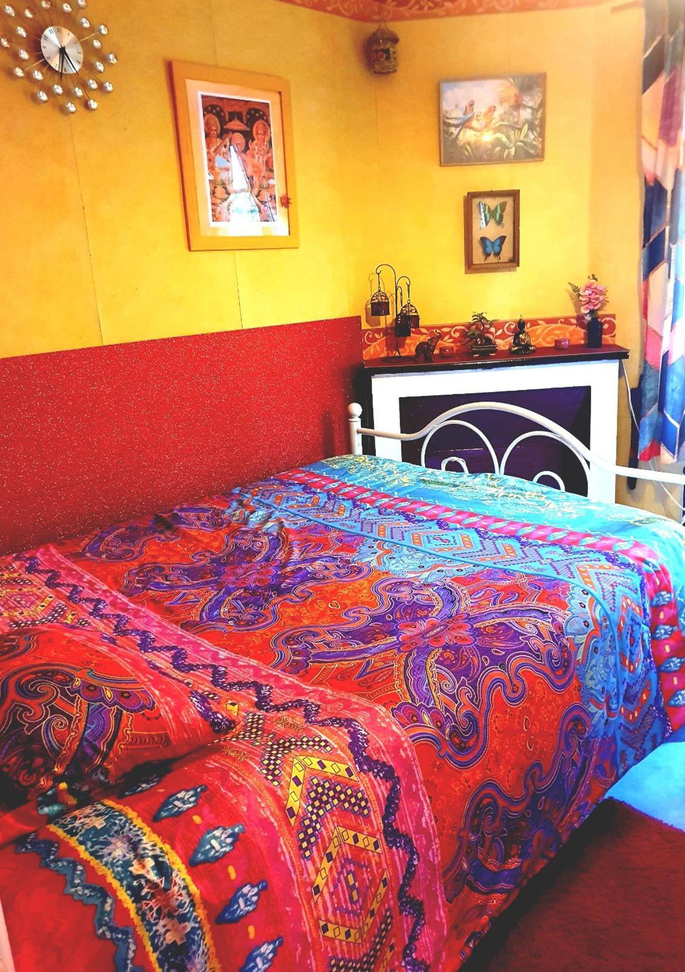 Bed And Breakfast Les Roses Multicolores Du 47 Fumel Exterior photo